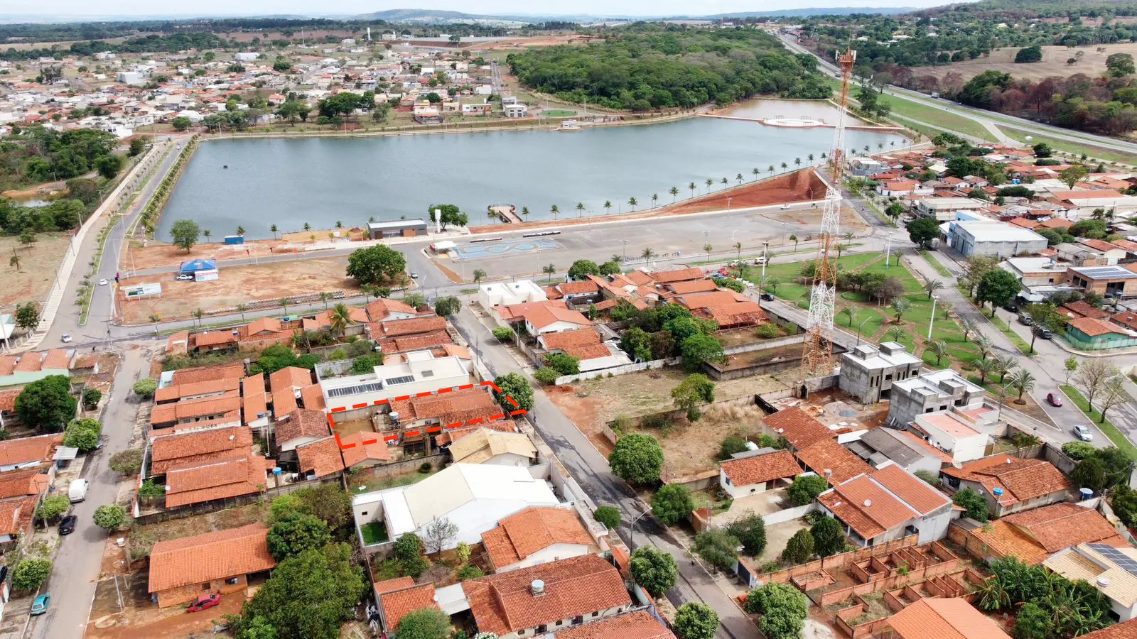 Imagem 1 - Casa em bairro Nazaré, Hidrolândia - GO