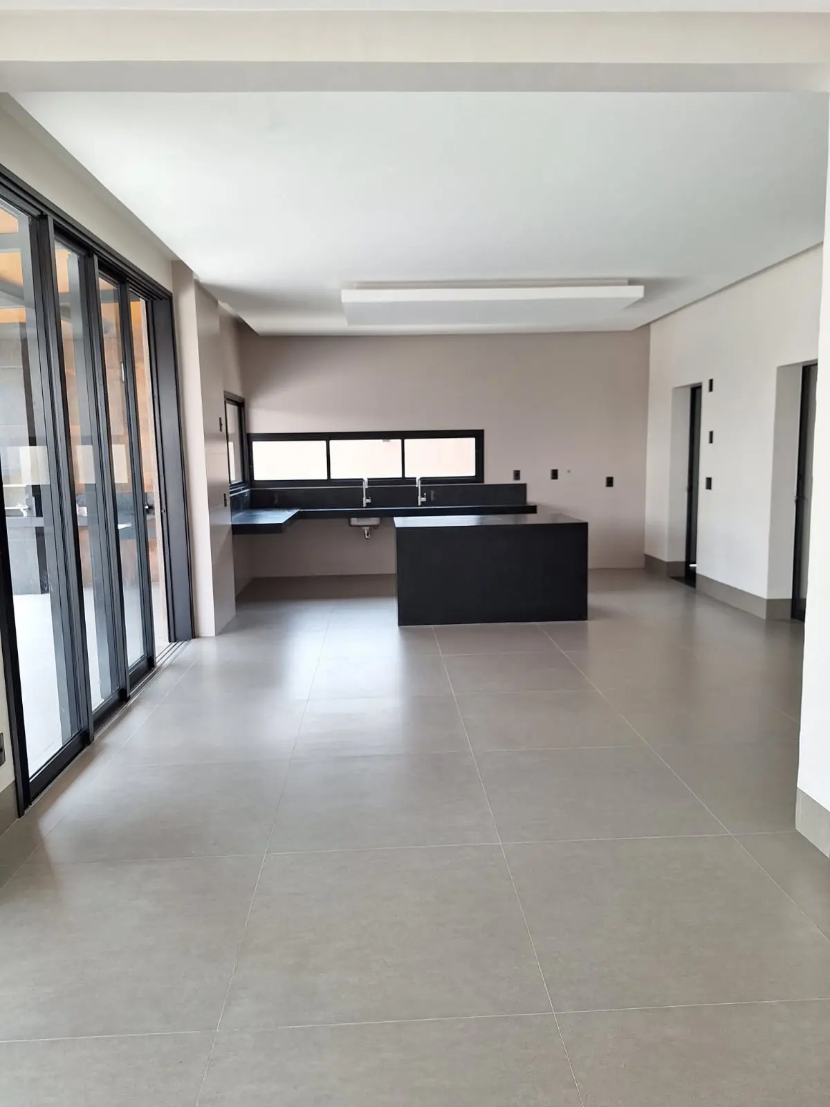 Casa Condomínio Jardins França, Goiânia - GO — foto 2