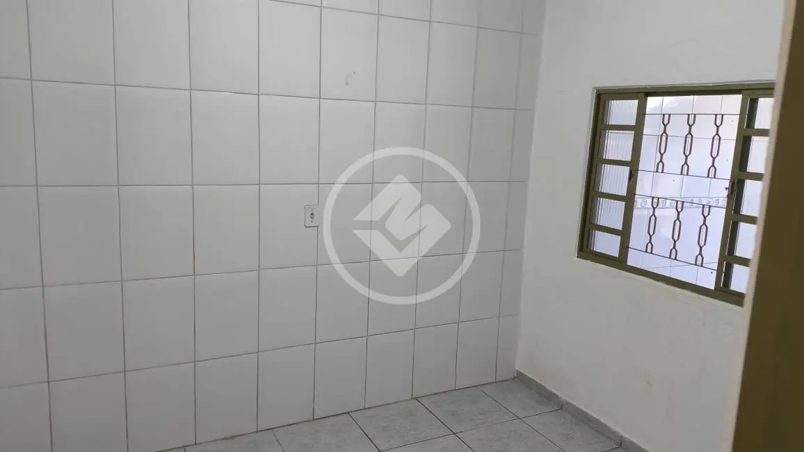 Imagem 4 - Casa em bairro Nazaré, Hidrolândia - GO