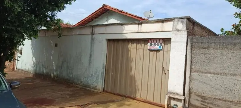 Casa Bairro Nazaré, Hidrolândia - GO — foto 1