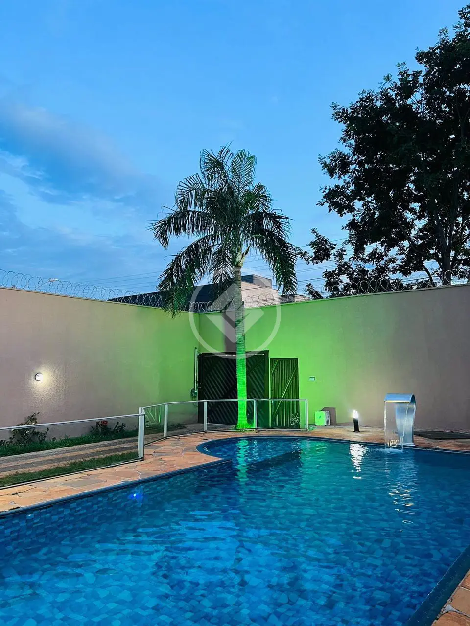 Imagem 2 - Casa Comercial em Residencial Canadá, Goiânia - GO