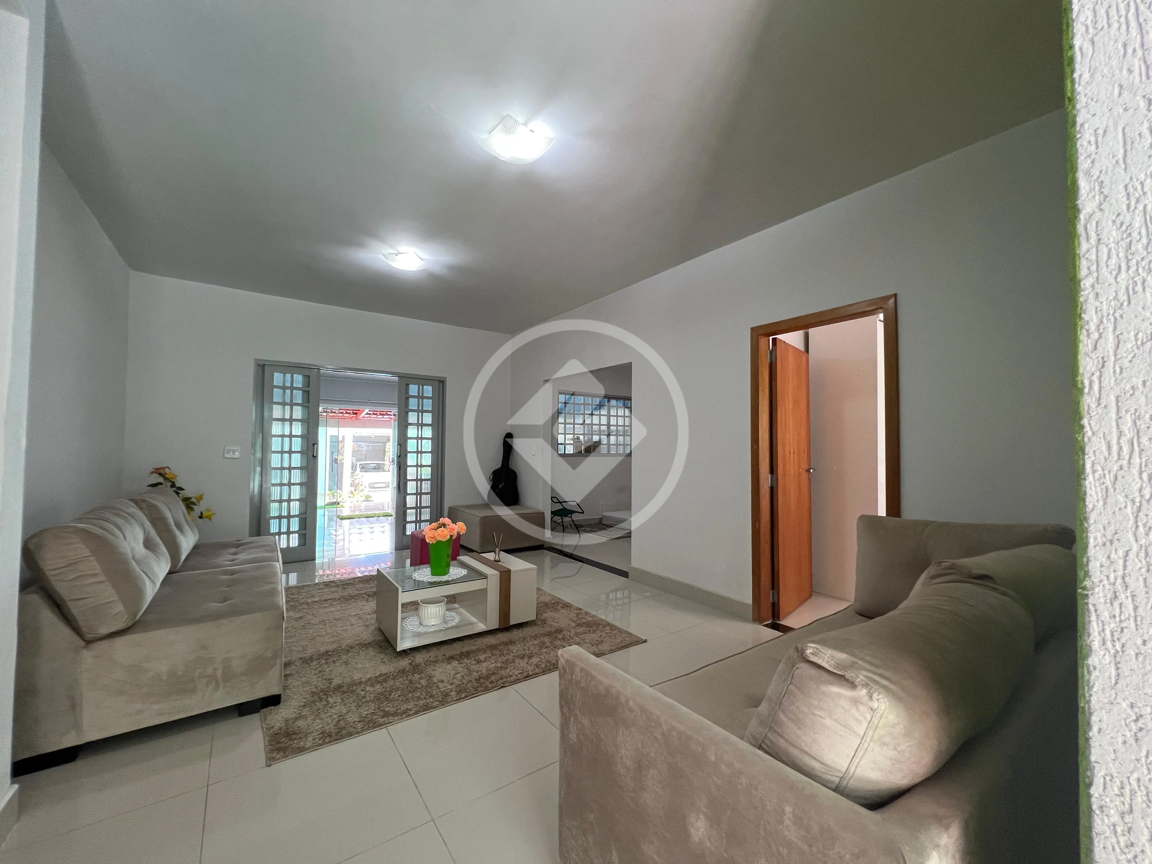 Imagem 1 - Casa em Mansões Paraíso, Aparecida de Goiânia - GO