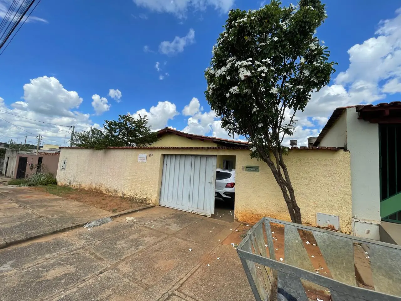 Casa Setor Centro, Hidrolândia - GO — foto 2
