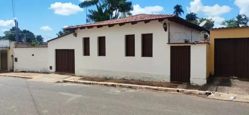 Casa Vila Grimpas (Centro), Hidrolândia - GO — foto 1