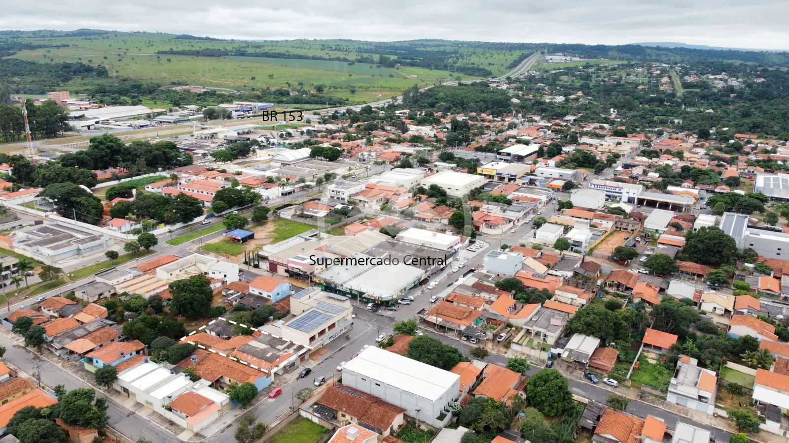 Imagem 1 - Casa em Vila Grimpas (Centro), Hidrolândia - GO