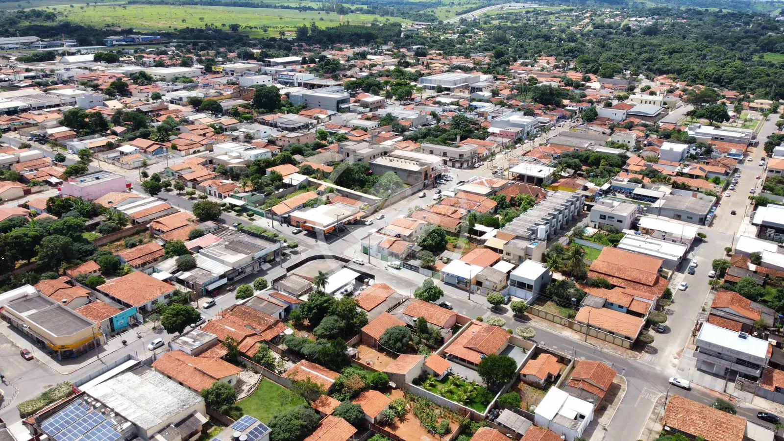 Imagem 2 - Casa em Setor Vila Grimpas- Centro, Hidrolândia - GO