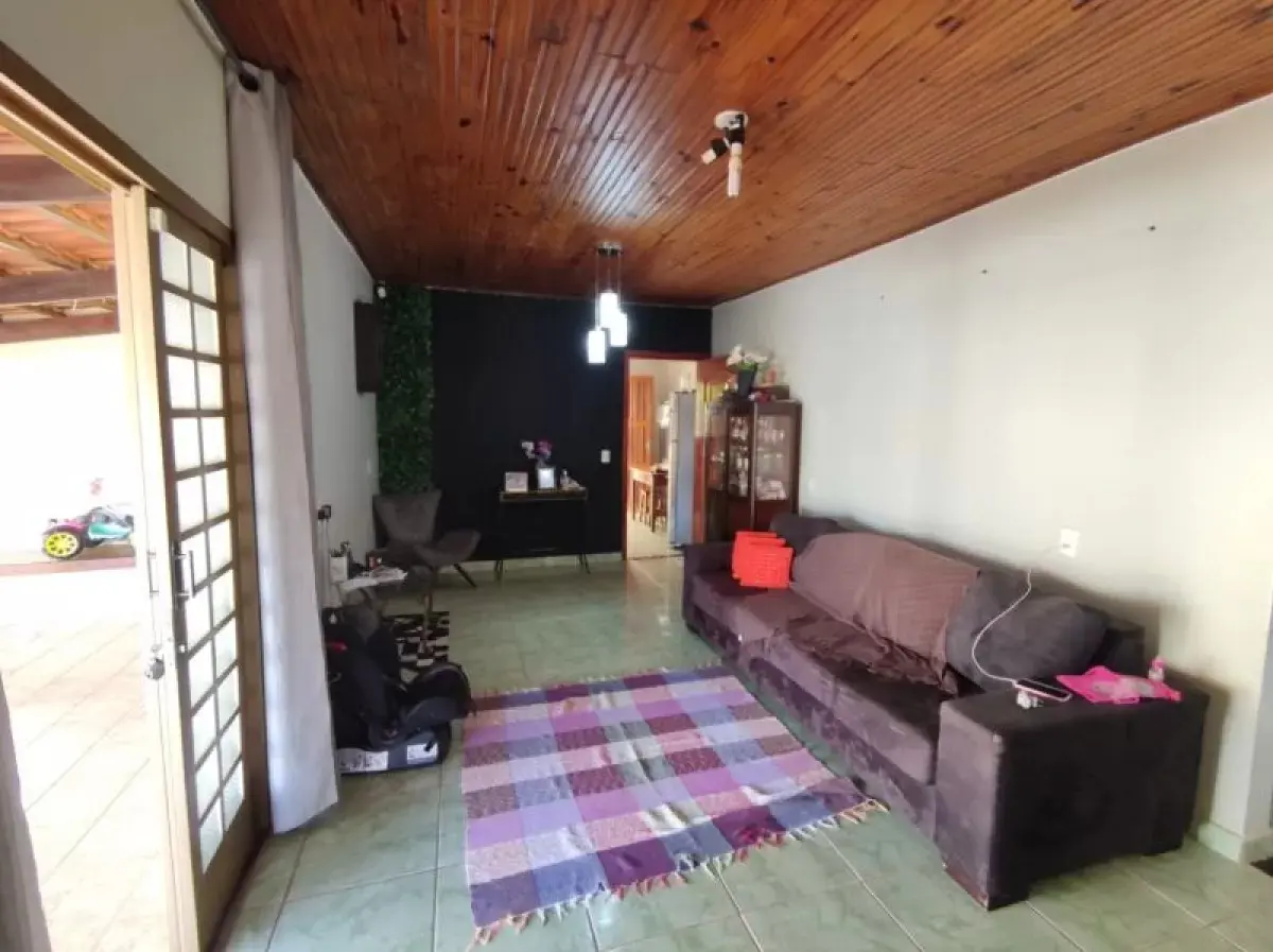 Imagem 5 - Casa em bairro Nazaré, Hidrolândia - GO