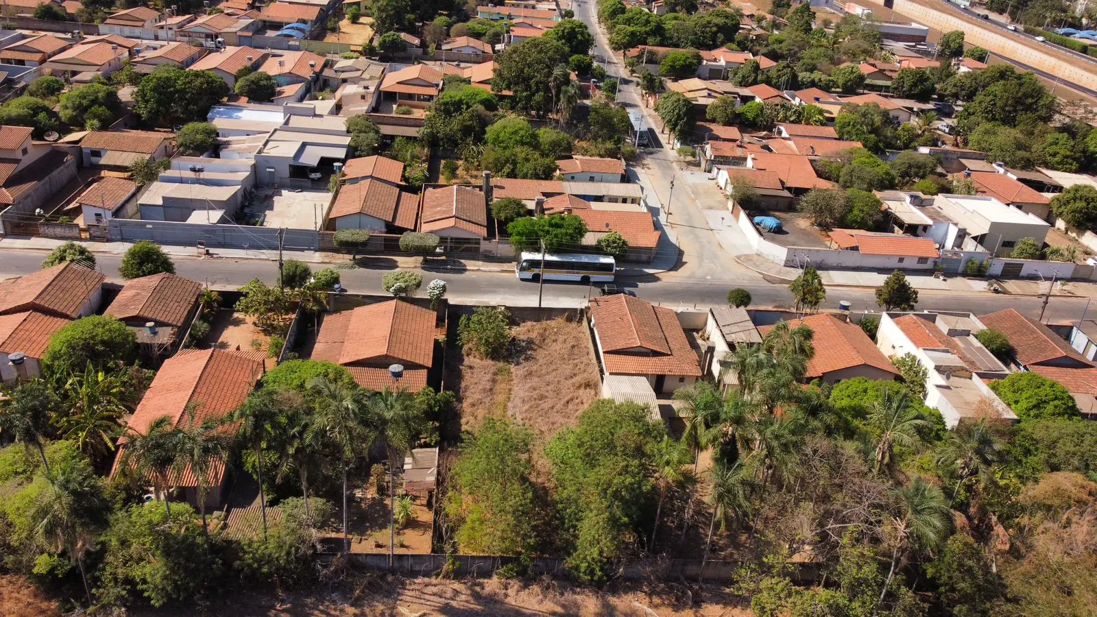 Imagem 2 - Terreno em Bairro Esmeralda, Hidrolândia - GO