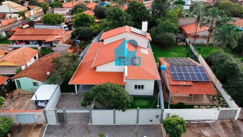 Imagem 2 - Casa em Setor Vila Grimpas- Centro, Hidrolândia - GO