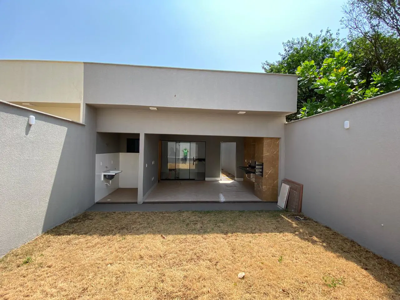Casa Jardim Monte Serrat, Aparecida de Goiânia - GO — foto 2