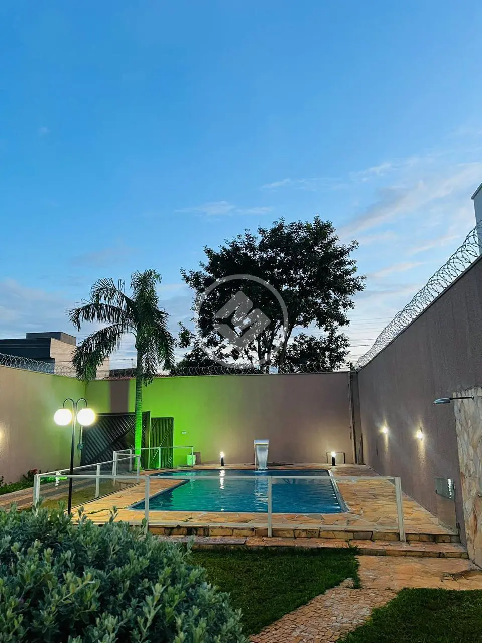 Casa Comercial Residencial Canadá, Goiânia - GO — foto 1