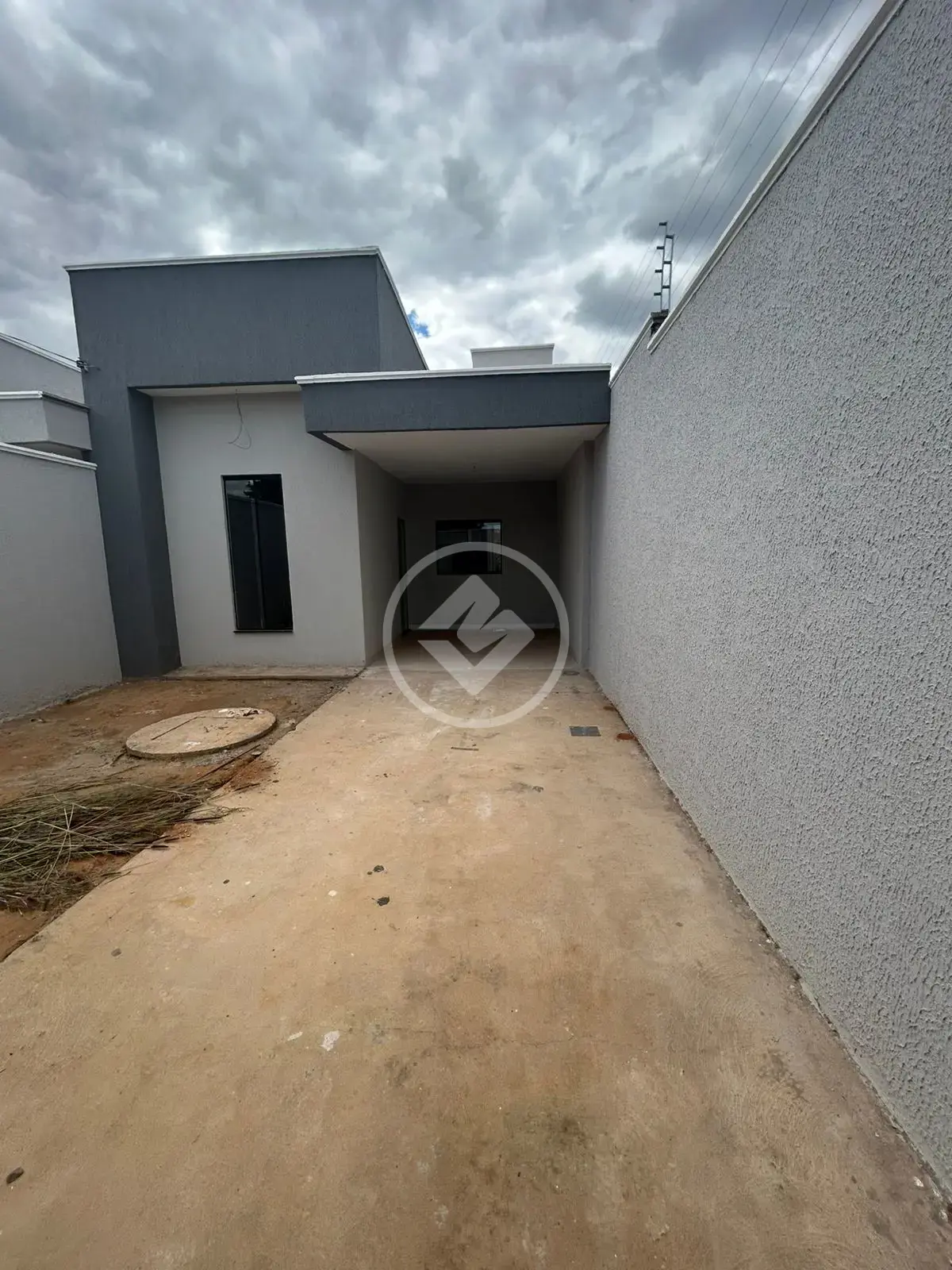 Image 2 - Casa em Setor Santa Bárbara, Hidrolândia - GO