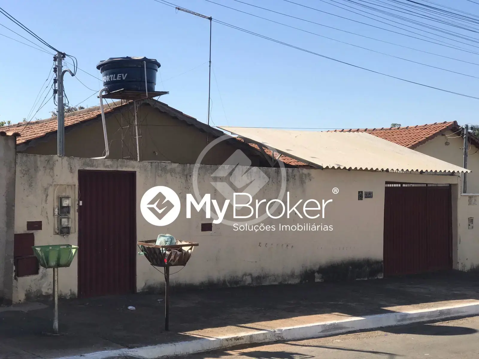 Image 2 - Casa em bairro Nazaré, Hidrolândia - GO