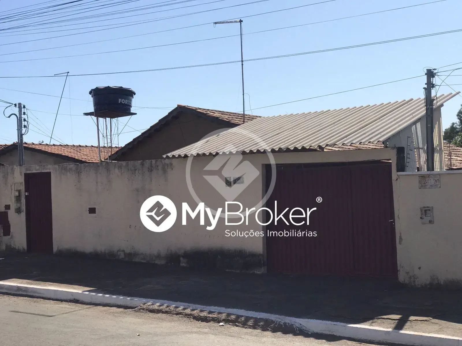Imagem 1 - Casa em bairro Nazaré, Hidrolândia - GO