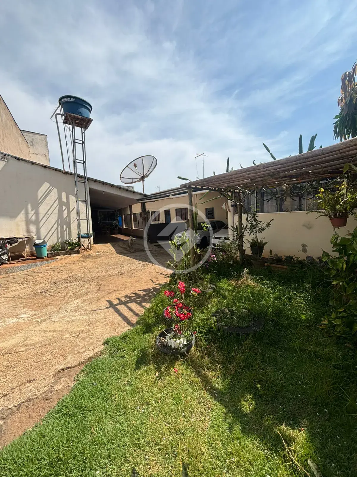 Imagem 3 - Casa Comercial em bairro Nazaré, Hidrolândia - GO