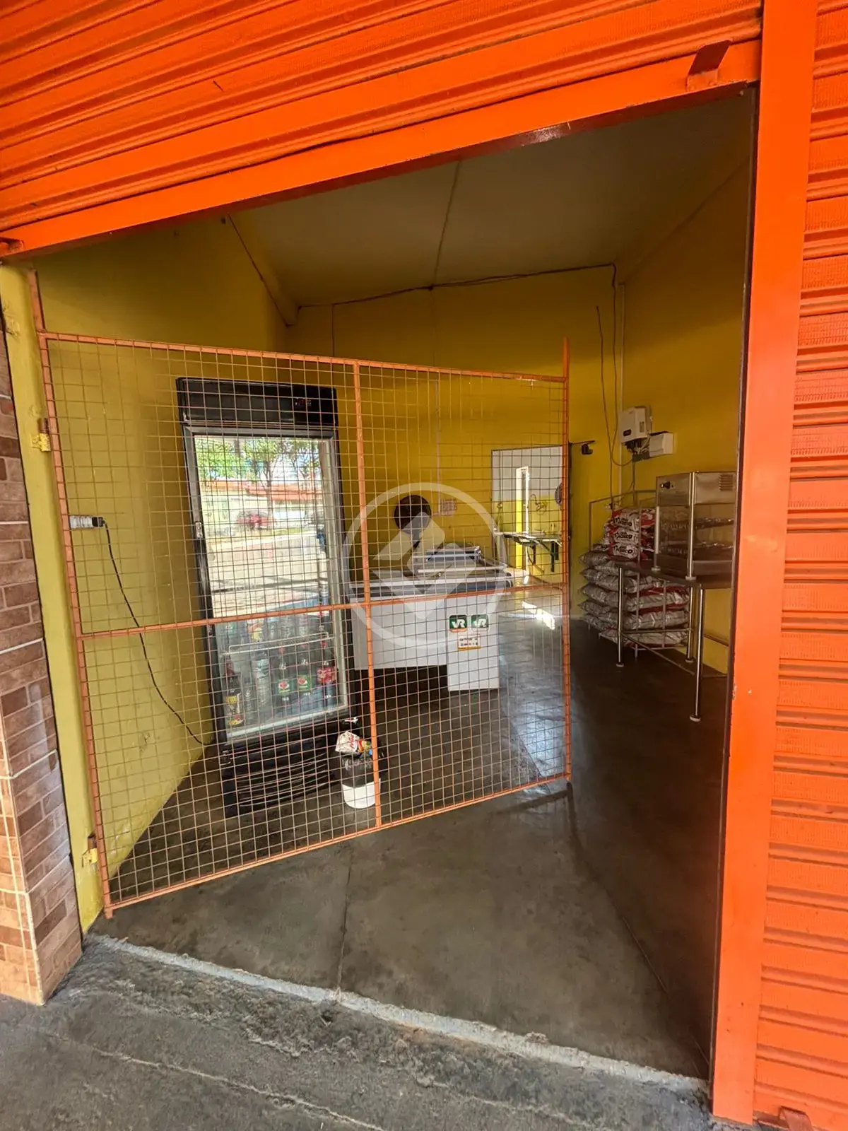 Imagem 6 - Casa Comercial em bairro Nazaré, Hidrolândia - GO