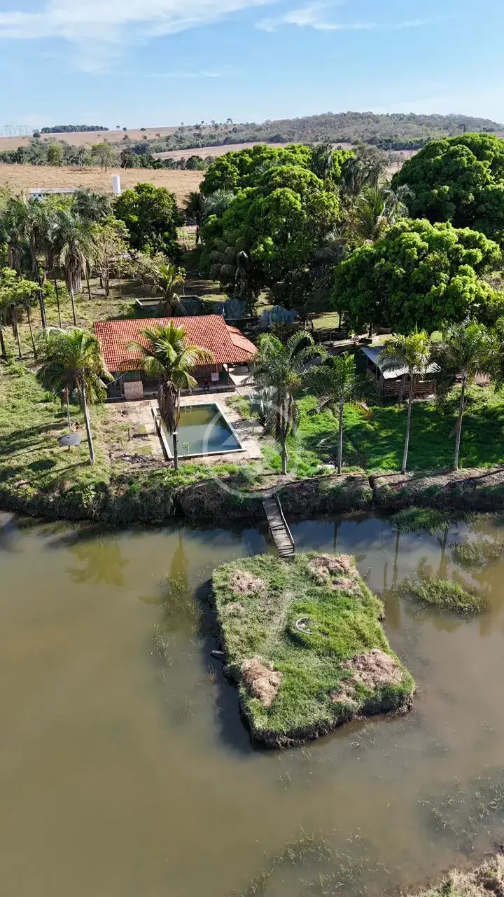 Imagem 1 - Chácara em Zona Rural, Professor Jamil - GO