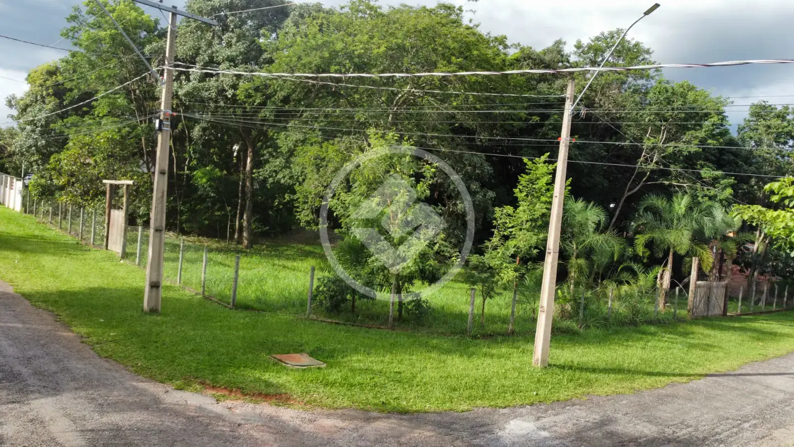 Imagem 2 - Terreno Condomínio em Condomínio Country Ville, Hidrolândia - GO