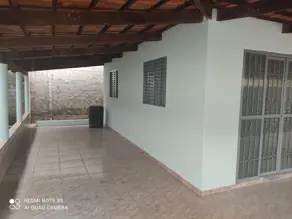 Casa Centro Hidrolândia, Hidrolândia - GO — foto 1