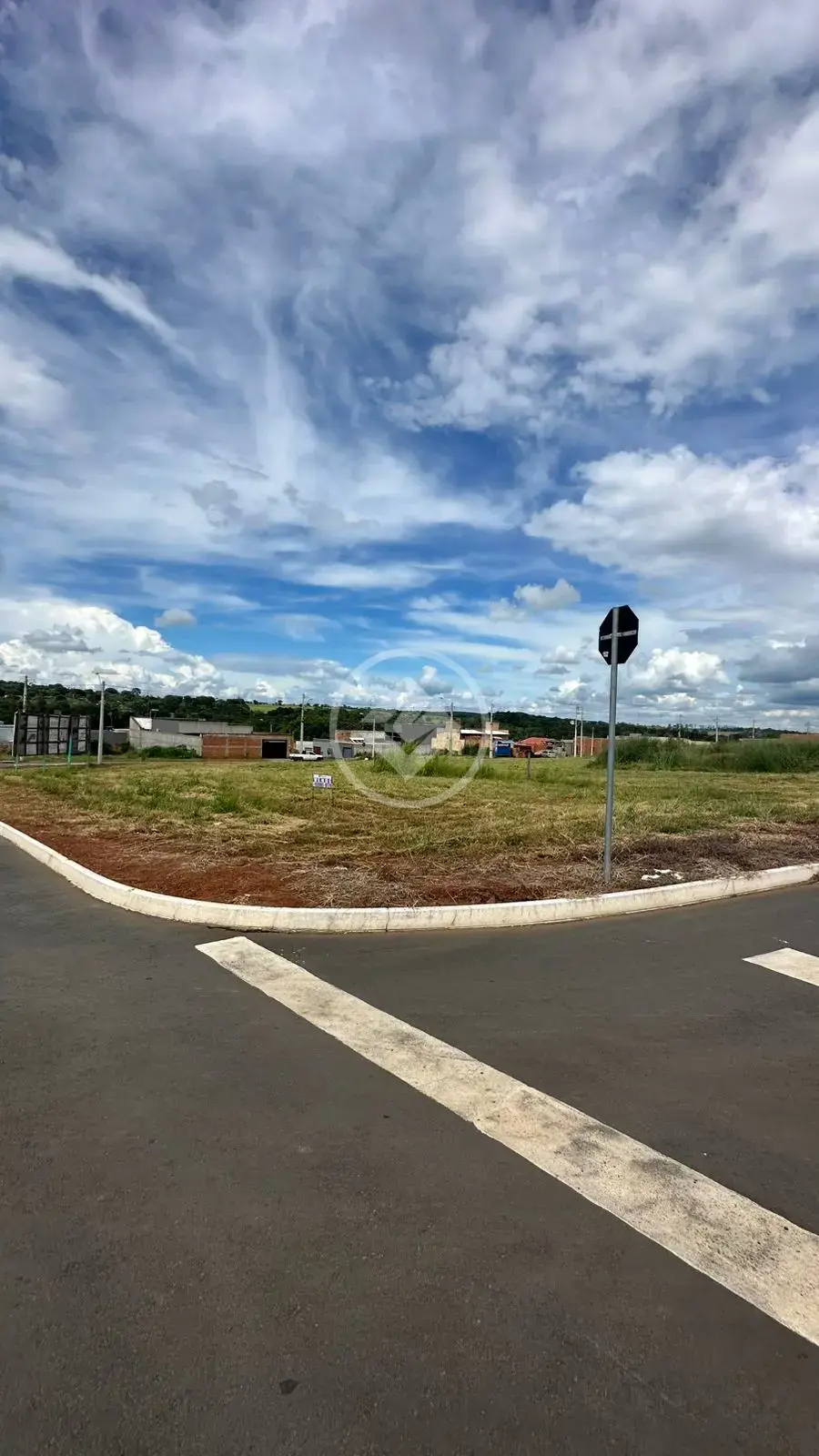 Imagem 1 - Terreno em Village dos Ipês, Hidrolândia - GO