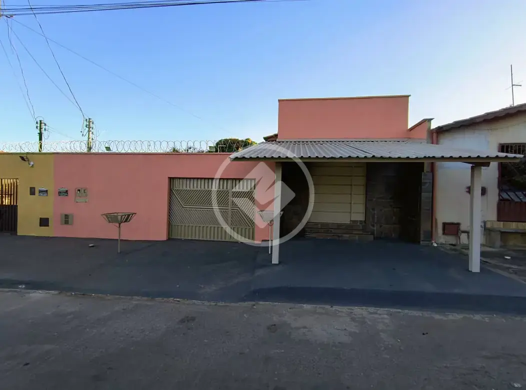 Imagem 1 - Casa em bairro Nazaré, Hidrolândia - GO