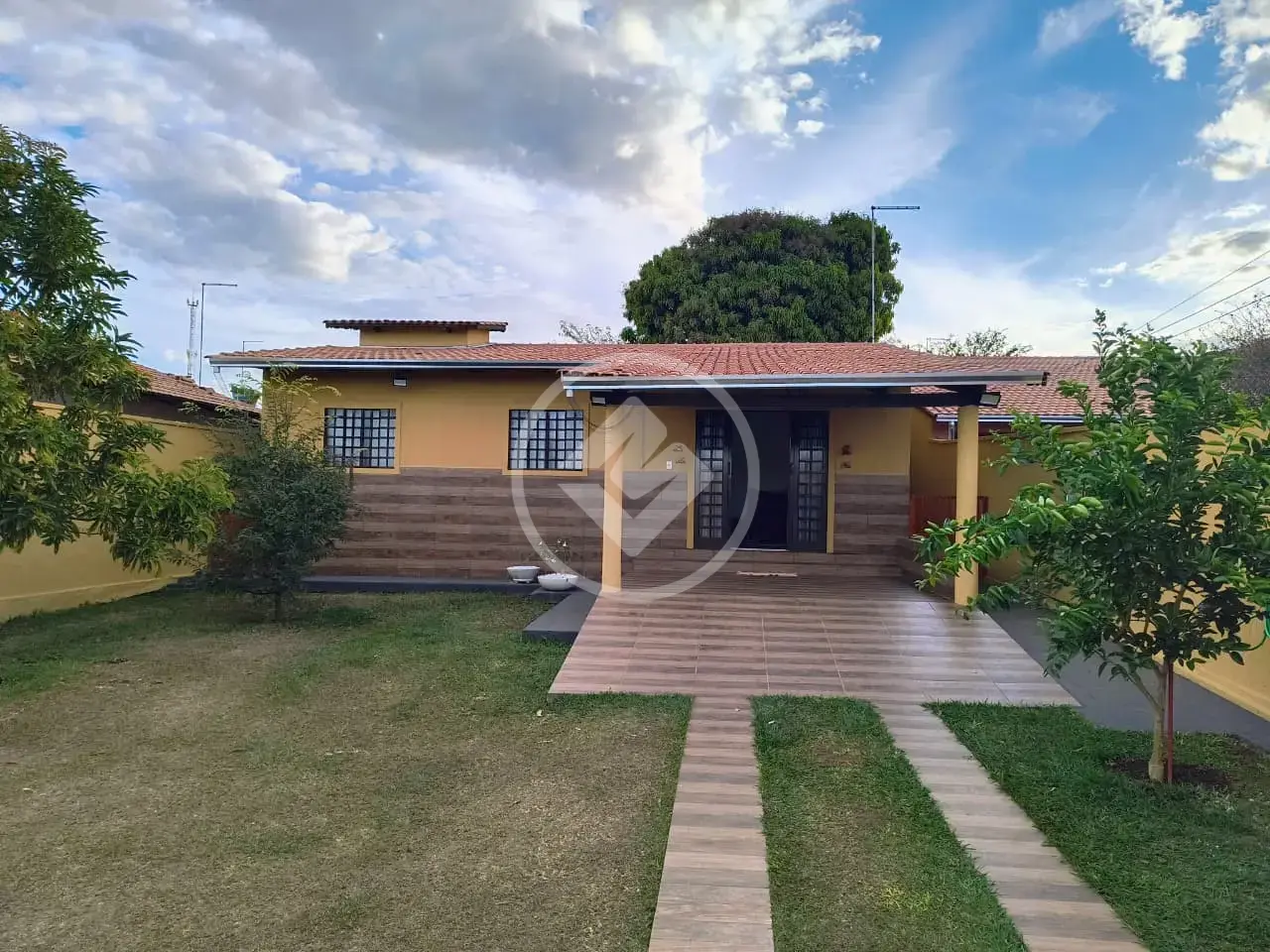 Imagem 1 - Casa em bairro Nazaré, Hidrolândia - GO