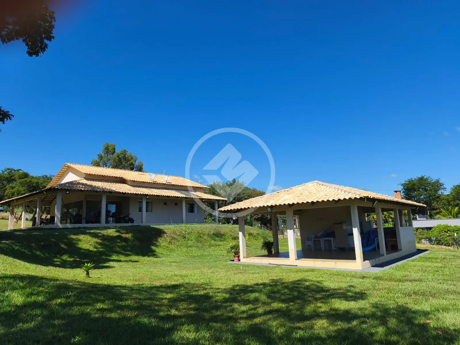 Imagem 1 - Chácara em Condominio Águas da Serra, Hidrolândia - GO