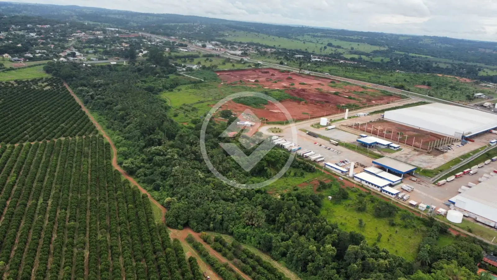 Imagem 1 - Chácara em Zona Rural Hidrolandia, Hidrolândia - GO