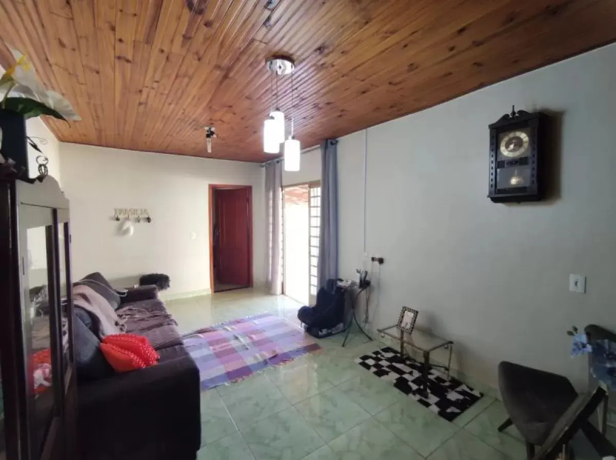 Imagem 6 - Casa em bairro Nazaré, Hidrolândia - GO