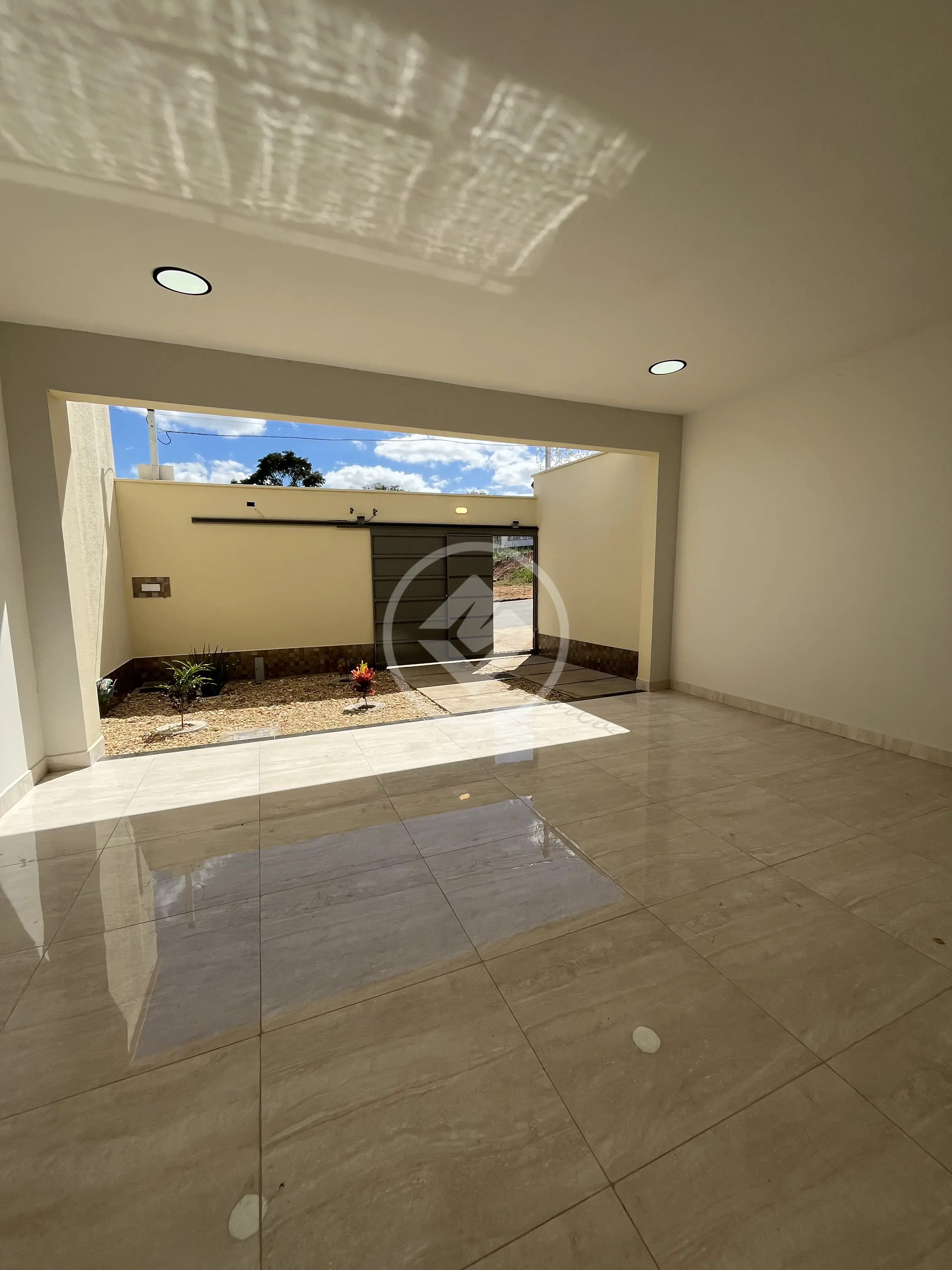Image 2 - Sobrado em Santa Bárbara, Hidrolândia - GO