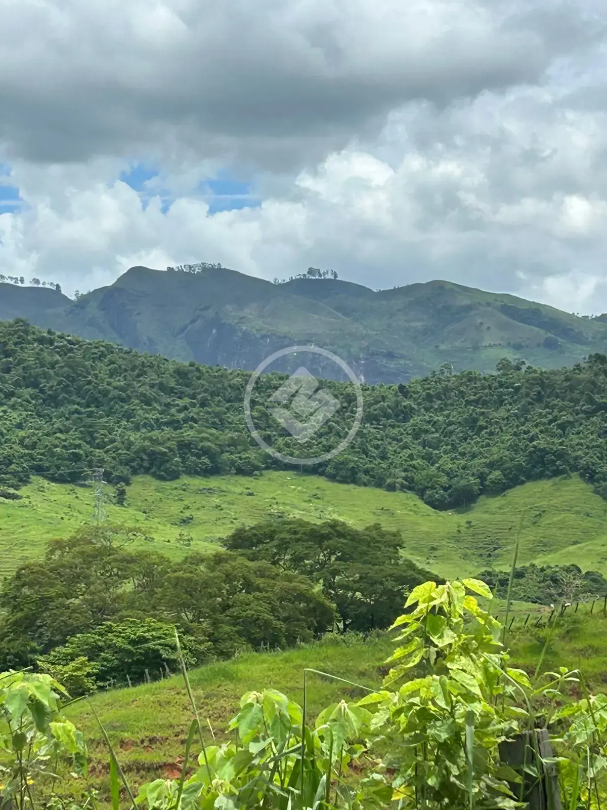 Imagem 1 - Terreno Condomínio em Fazenda Sucupira, Santana do Paraíso - MG