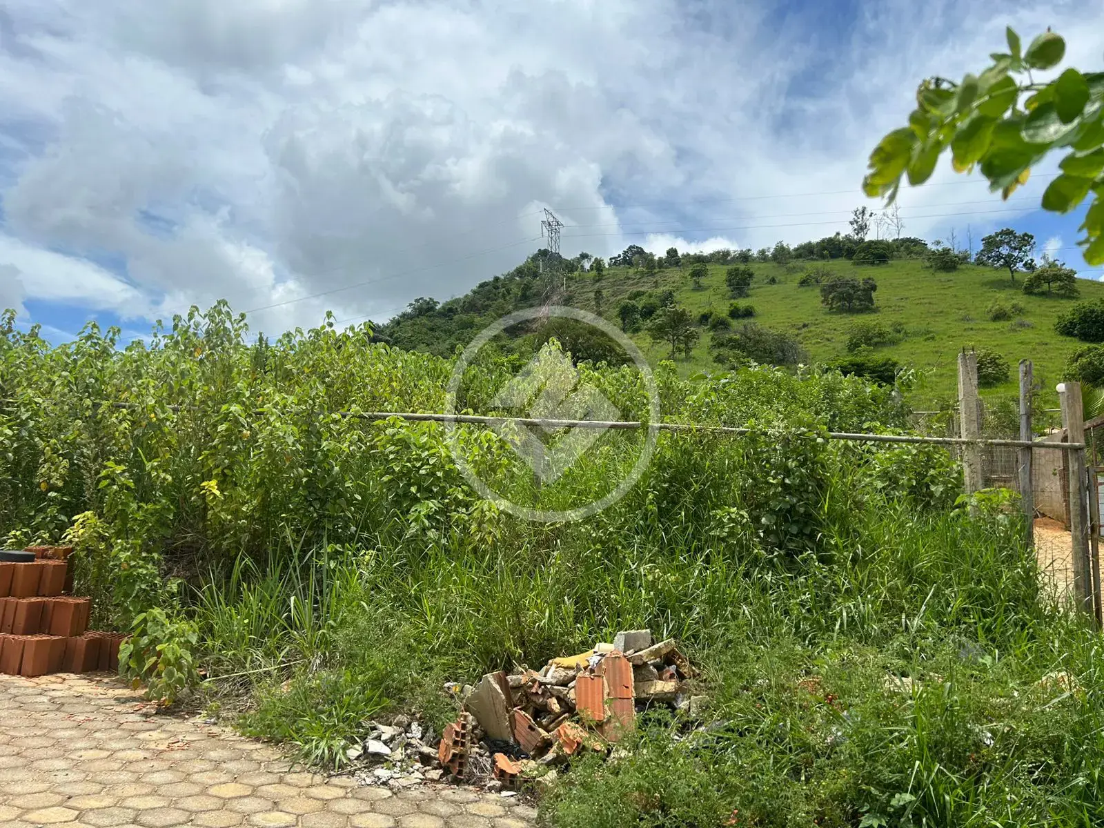 Imagem 1 - Terreno Condomínio em Fazenda Sucupira, Santana do Paraíso - MG