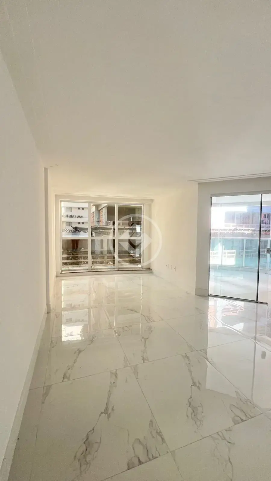 Imagem 1 - Apartamento em Meia Praia, Itapema - SC