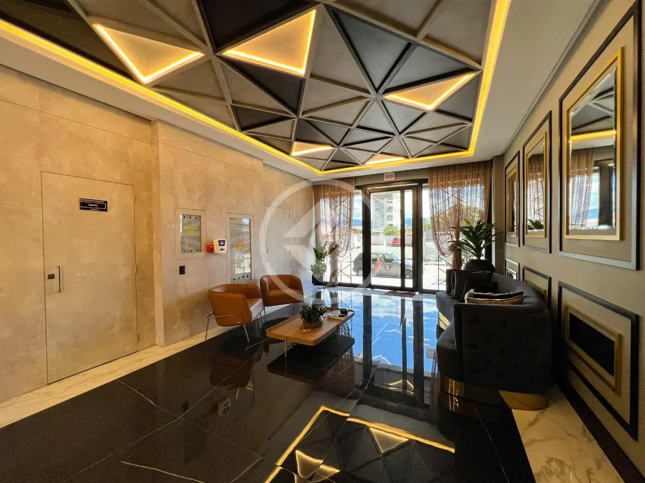 Imagem 1 - Apartamento em PEREQUE, Porto Belo - SC