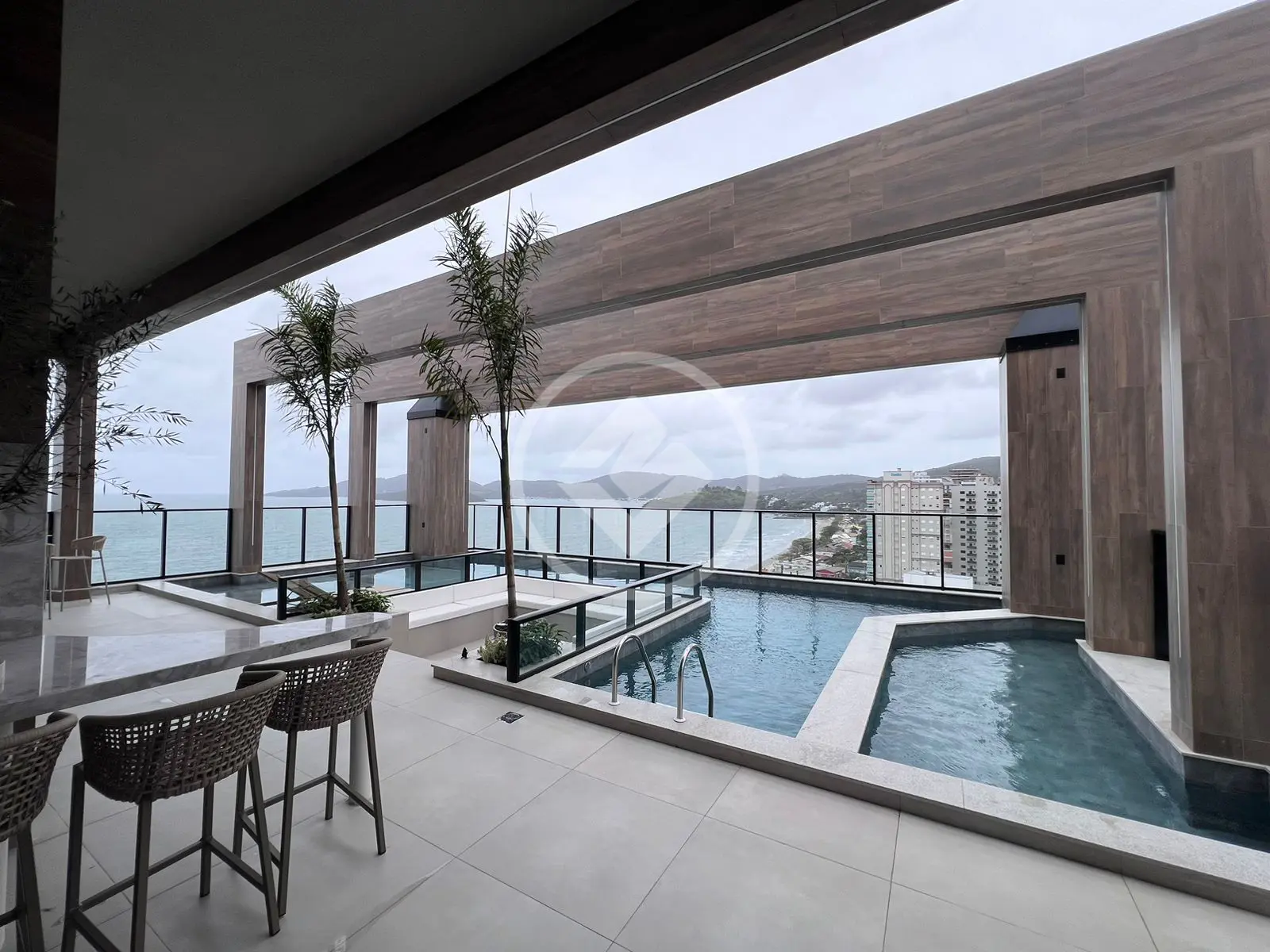 Imagem 2 - Apartamento em PEREQUE, Porto Belo - SC