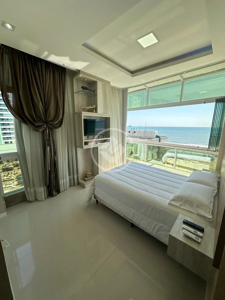 Apartamento Meia Praia, Itapema - SC — foto 1