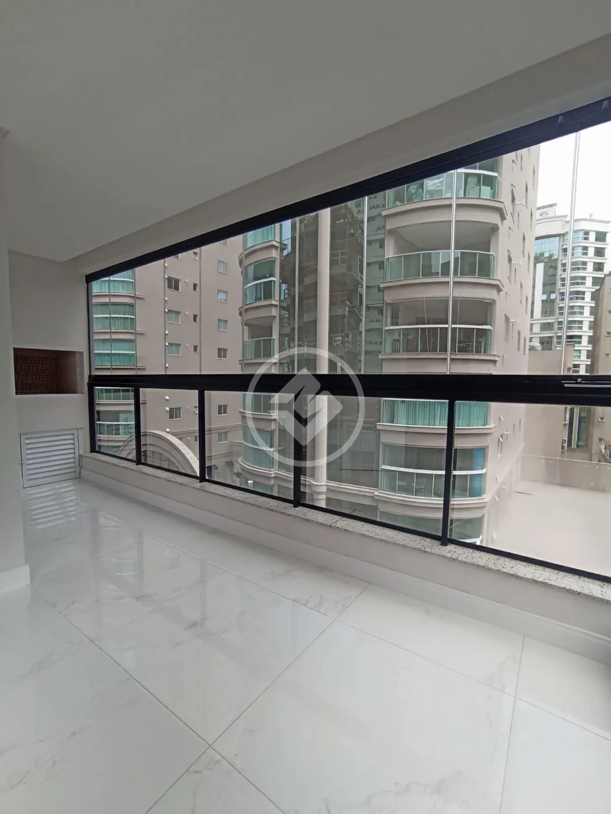 Apartamento Meia Praia, Itapema - SC — foto 1
