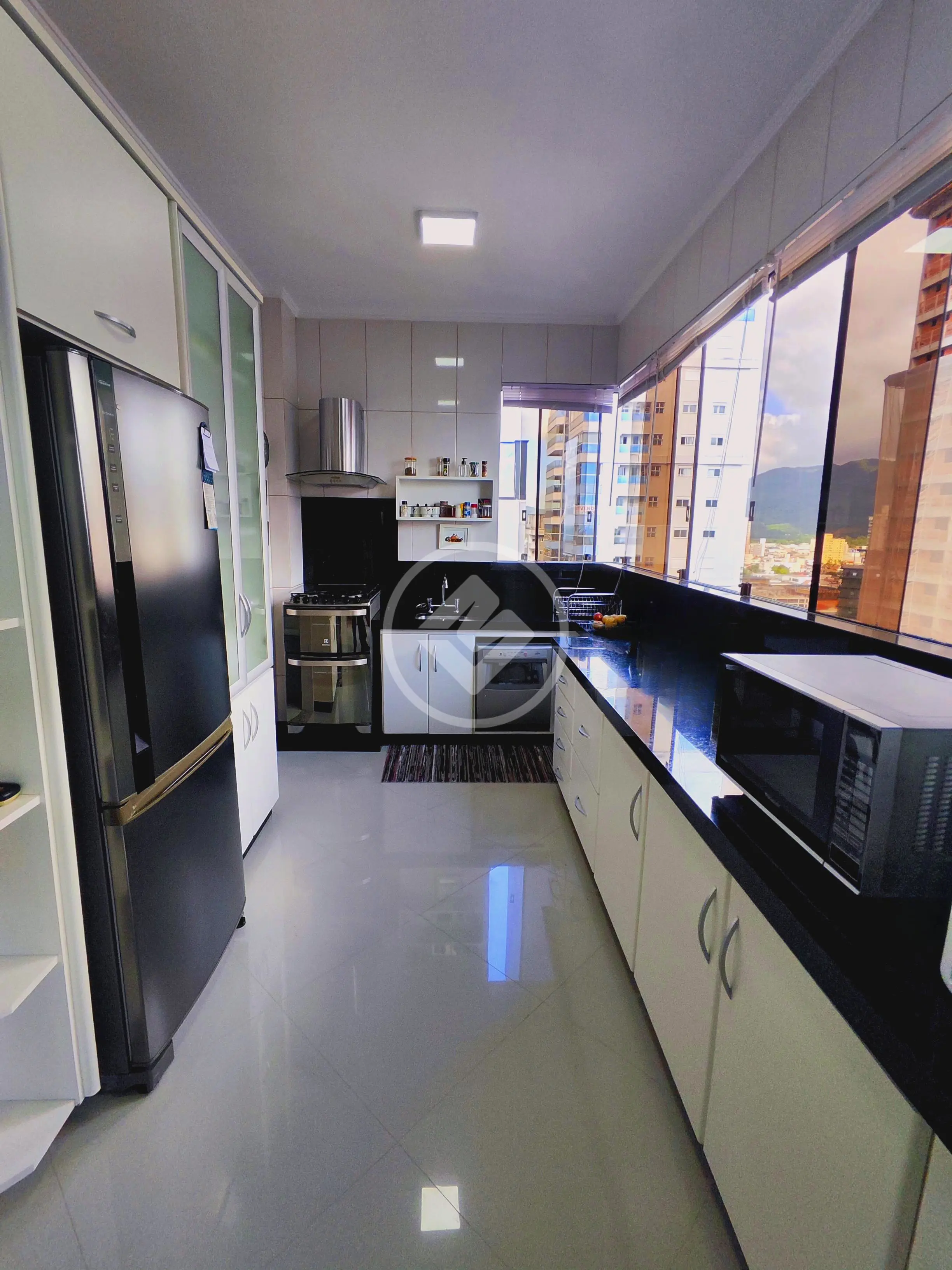Imagem 2 - Apartamento em Meia Praia, Itapema - SC