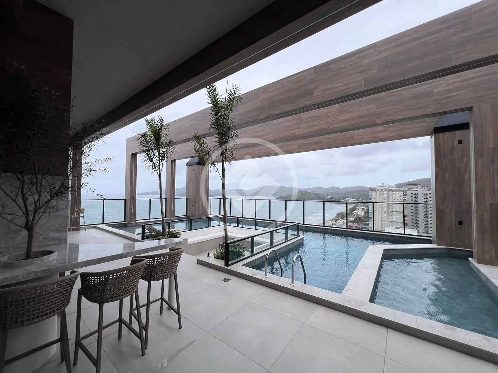 Imagem 1 - Apartamento em PEREQUE, Porto Belo - SC