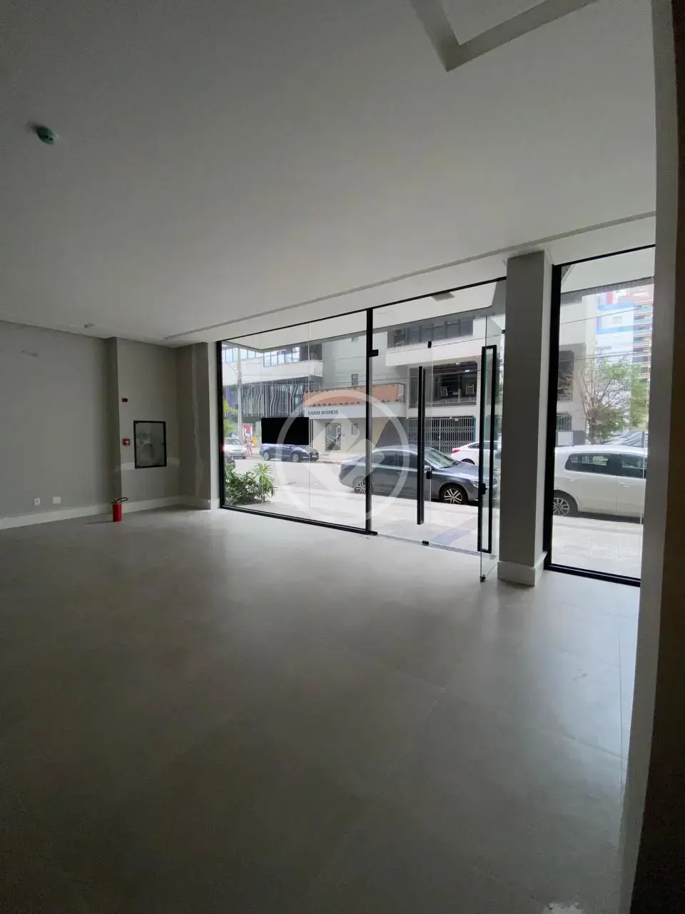 Imagem 1 - Sala Comercial em Meia Praia, Itapema - SC