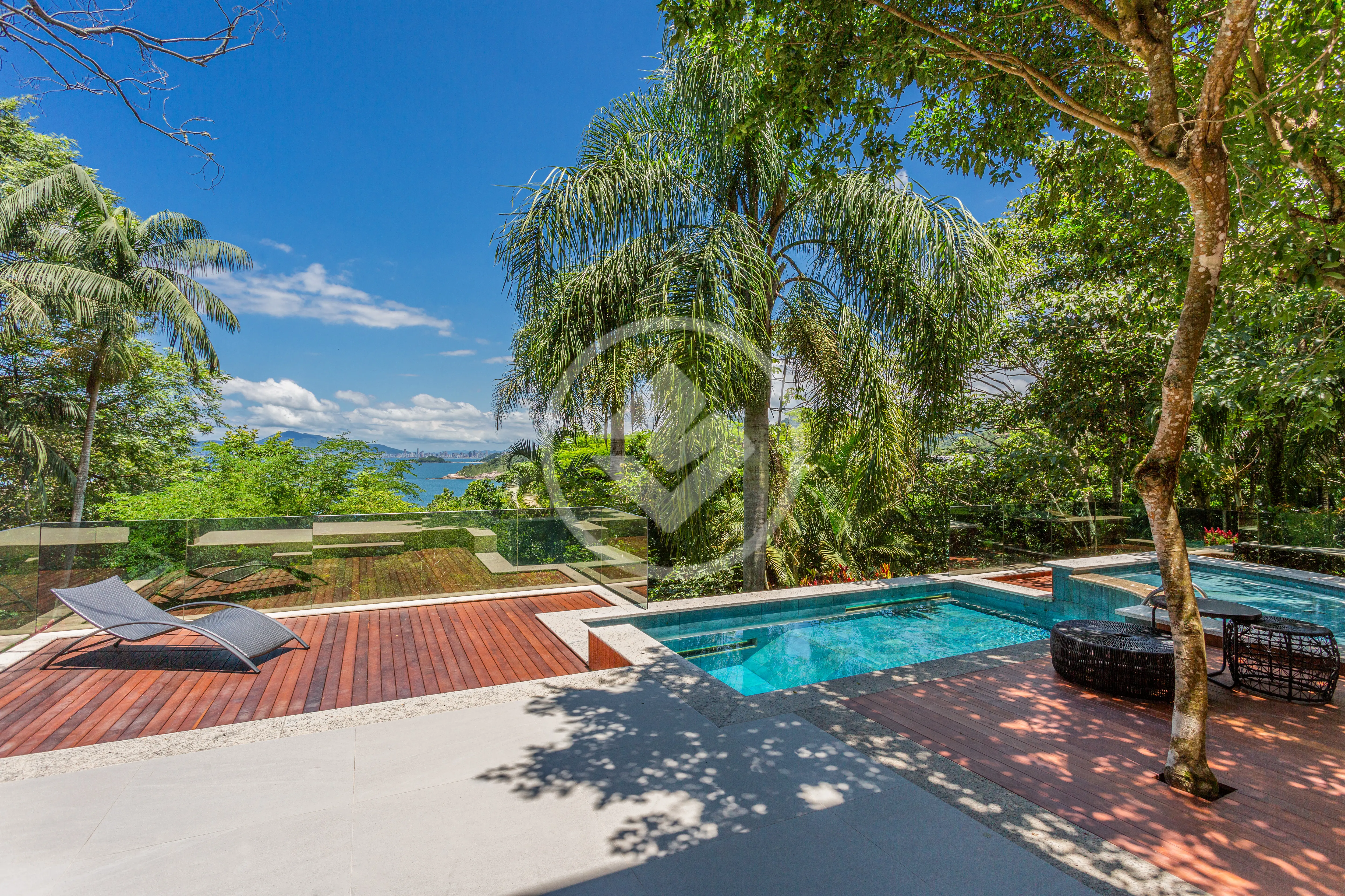 Casa Condomínio Praia do Estaleiro, Balneário Camboriú - SC — foto 1