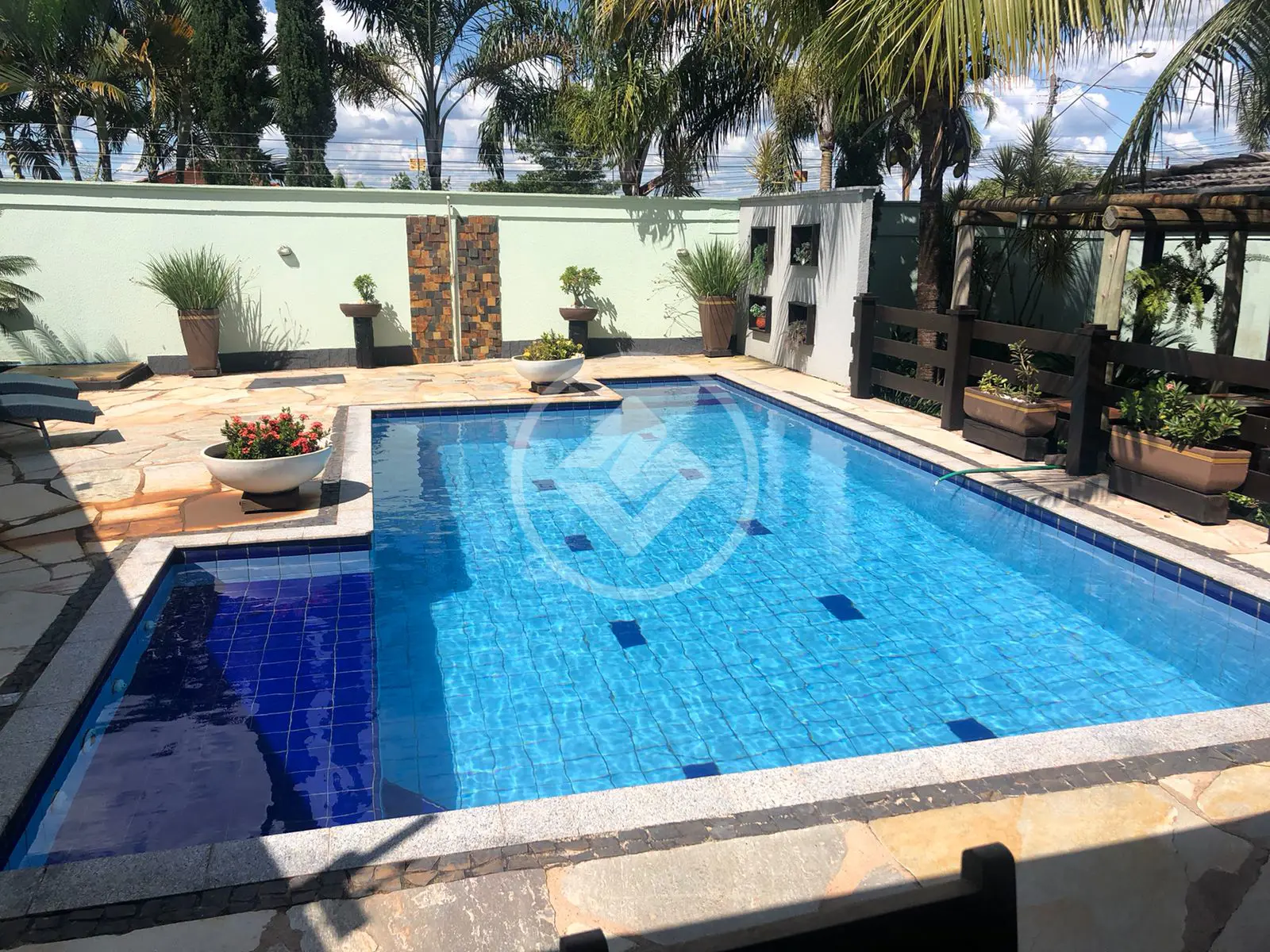 Imagem 2 - Casa em Parque das Flores, Goiânia - GO