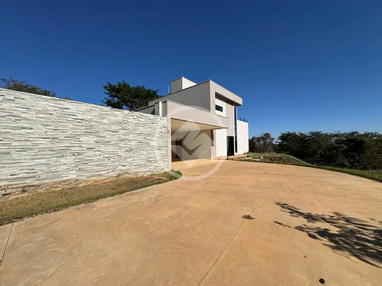 Imagem 1 - Sobrado Em Condomínio em Condomínio Águas da Serra, Hidrolândia - GO