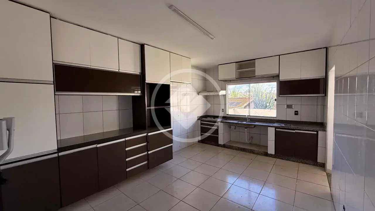 Image 2 - Casa em Centro, Jataí - GO