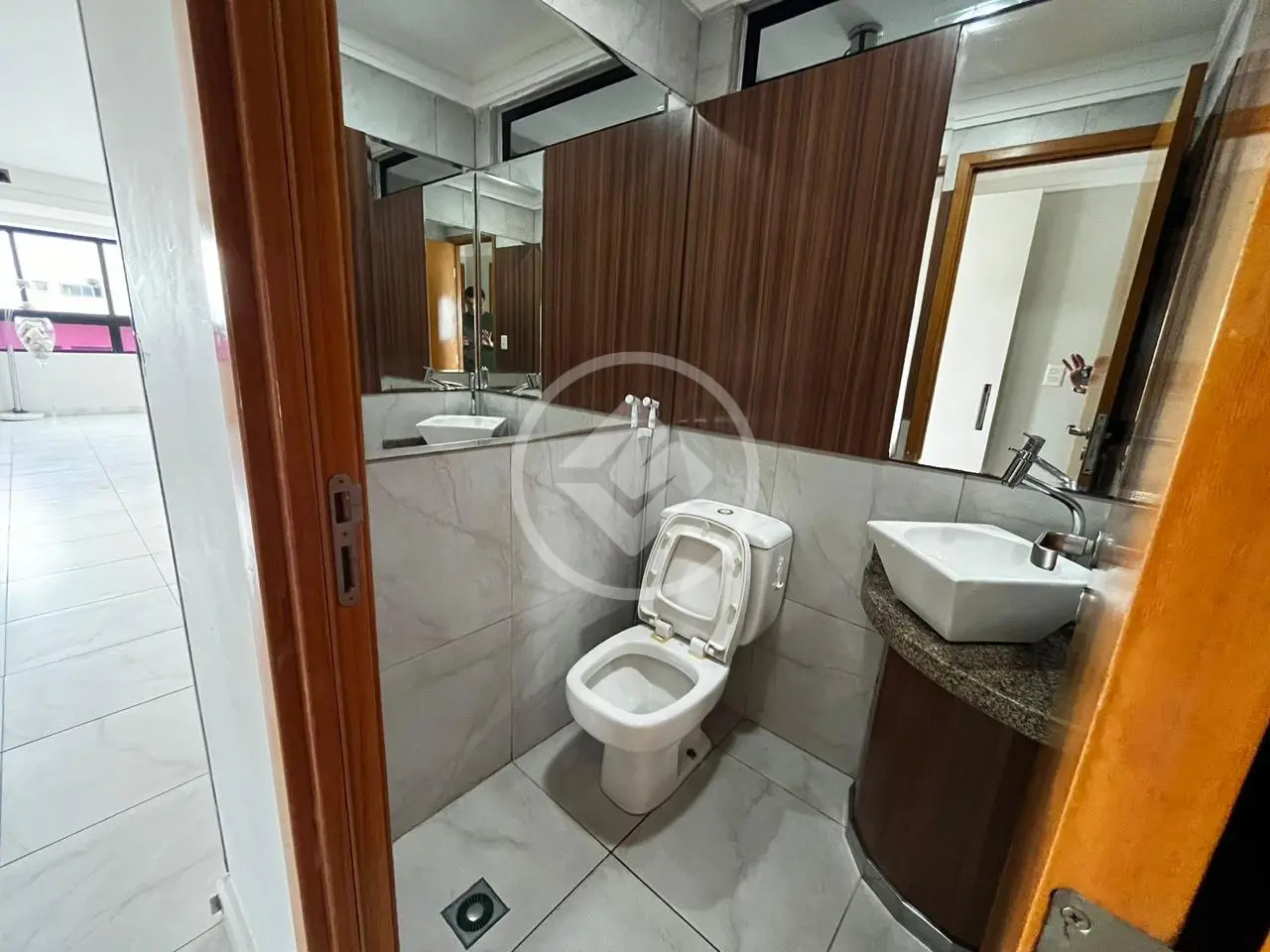 Imagem 2 - Apartamento em CABO BRANCO, João Pessoa - PB