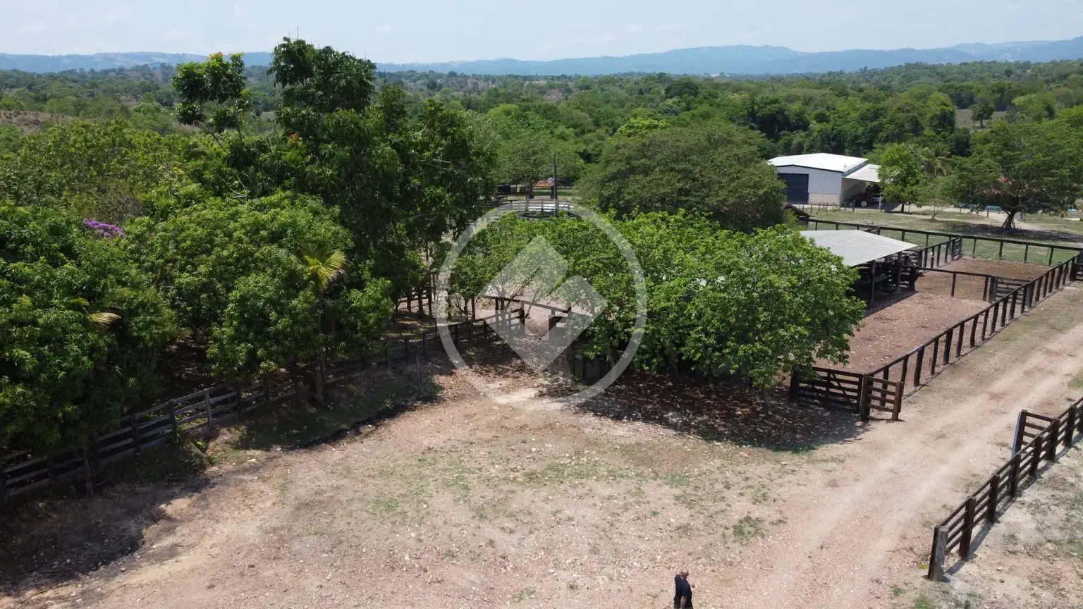 Imagem 6 - Fazenda em Jardim Por do Sol, Goianésia - GO