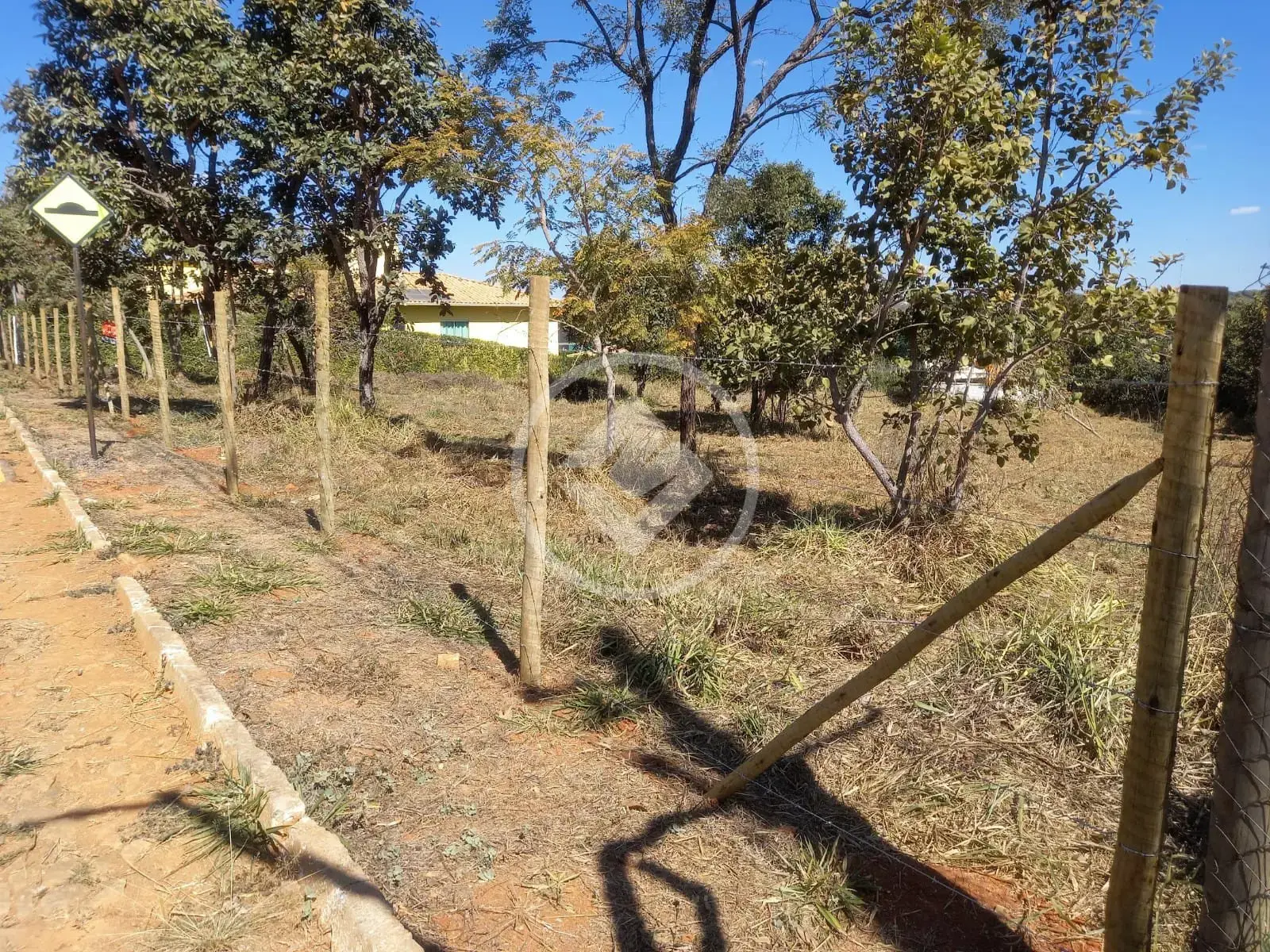Imagem 1 - Terreno Condomínio em Moradas do Lago, Jaboticatubas - MG