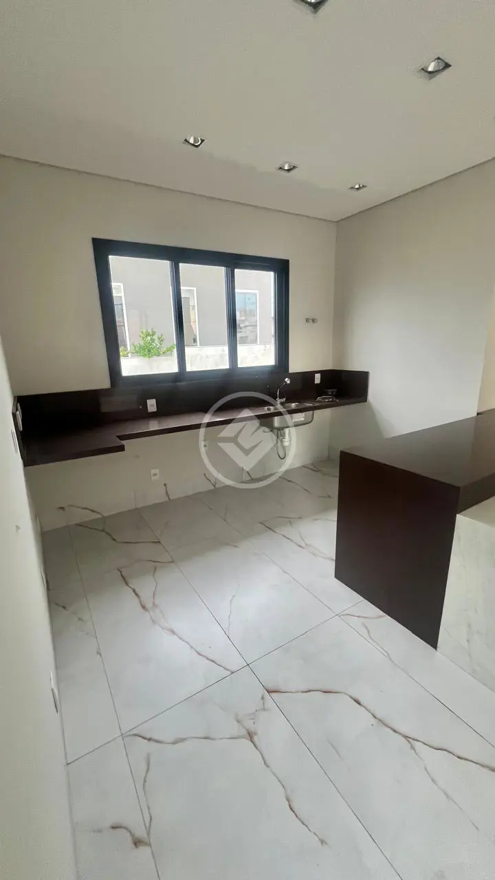 Imagem 3 - Sobrado Em Condomínio em VILLA JARDIM, Cuiabá - MT