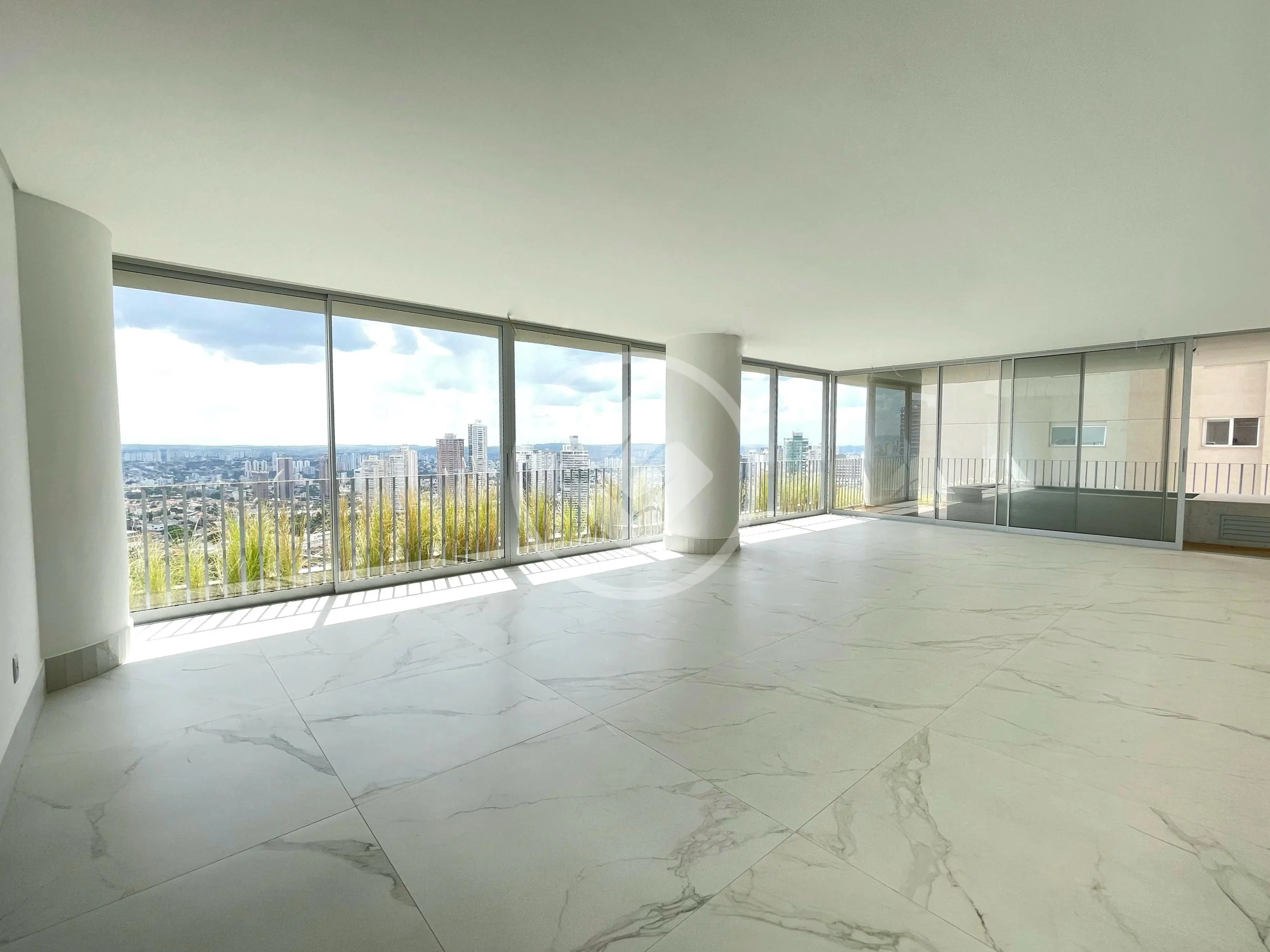 Apartamento Setor Bueno, Goiânia - GO — foto 1