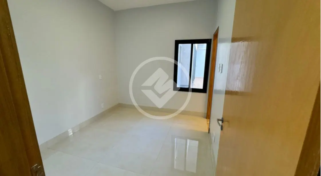 Imagem 4 - Casa em Parque das Paineiras (1,2,3 e 4 Etapa), Goiânia - GO